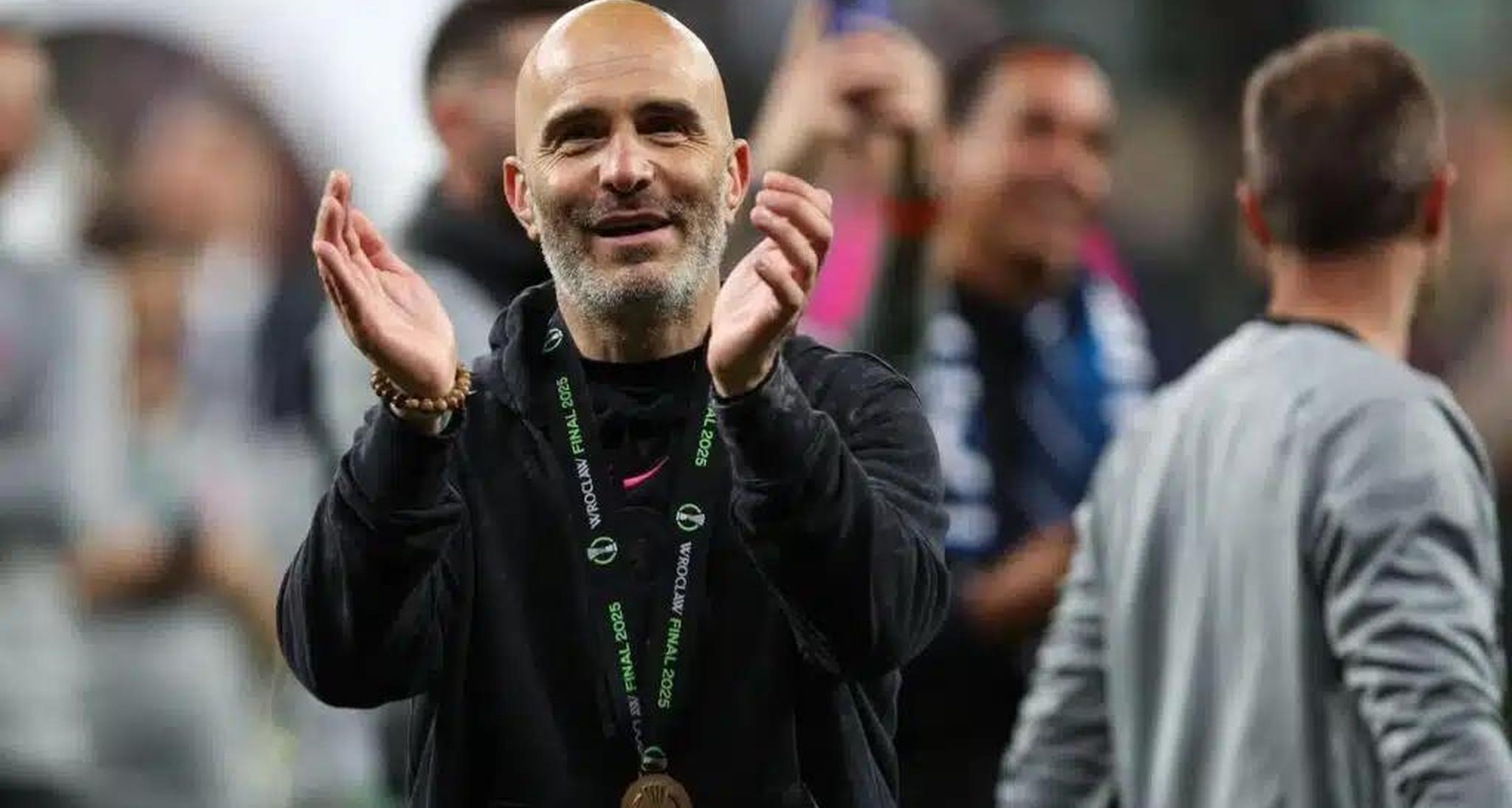 包含勒沃库森有意签下英超球员加兰的词条