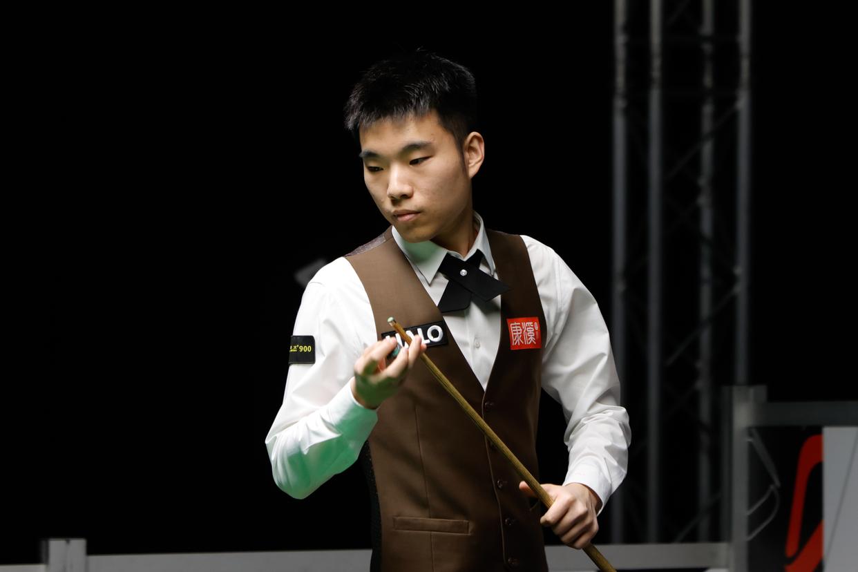 威尔士击剑运动员刻苦训练,成功晋级 威尔士击剑运动员刻苦训练,成功晋级