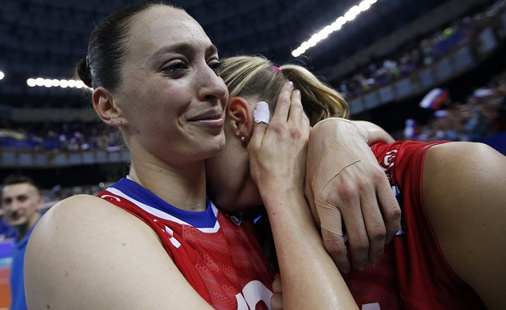 俄罗斯队员突破自我，夺魁成功