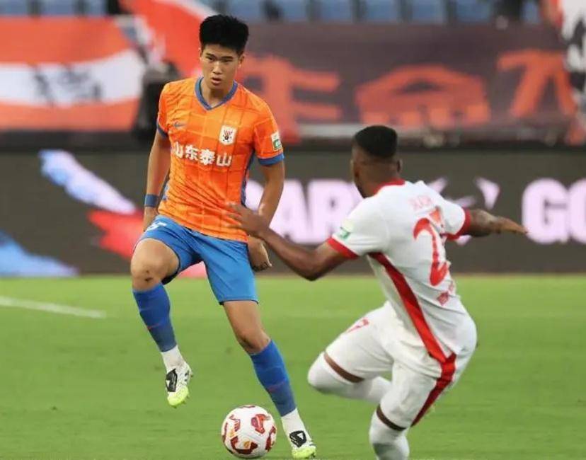 爱游戏官方登录入口-包含劲敌狭路相逢！国内足球赛事峥嵘的词条