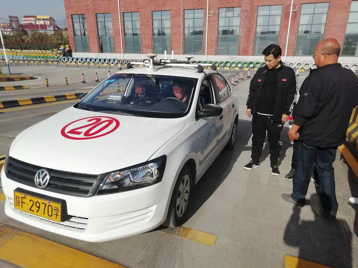 湖北队主教练积极备战，确保胜利的简单介绍