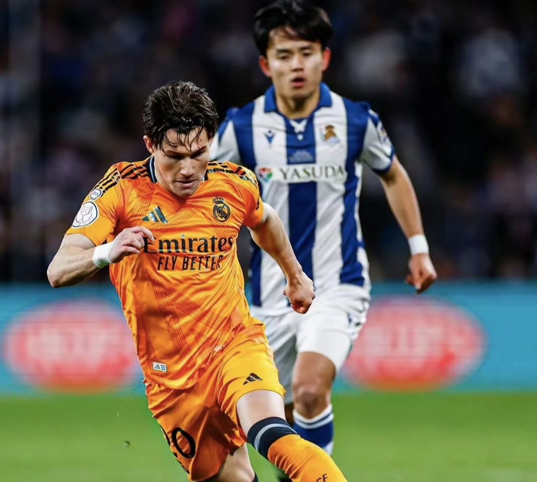 包含西甲豪门皇马与瓦伦西亚争夺国王杯冠军的词条