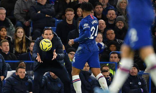 弗赖堡队长受伤退出,对球队士气影响不大 弗赖堡队长受伤退出,对球队士气影响不大