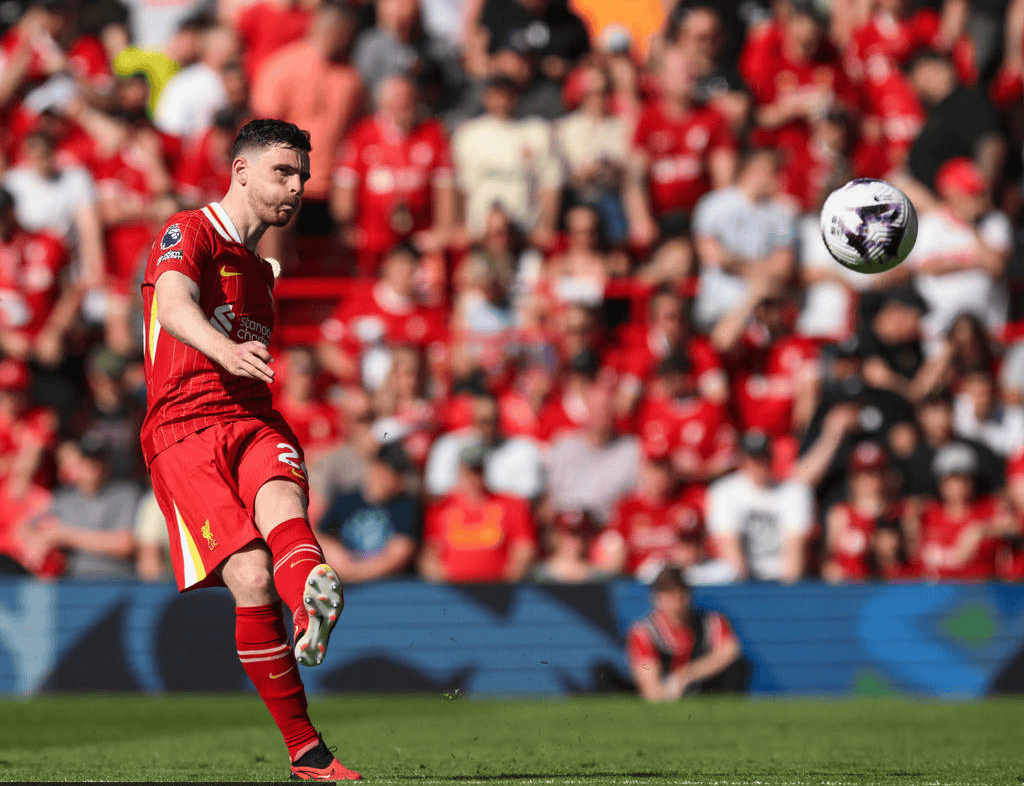 爱游戏官方登录入口-德国足球队表现出色，赢得全部比赛的胜利